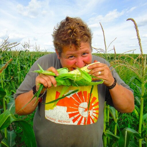 Fellow farmer--don't know the first thing about fixing a tractor, but I do know relationship marketing. Let's help ya cut through the crap and get you noticed.