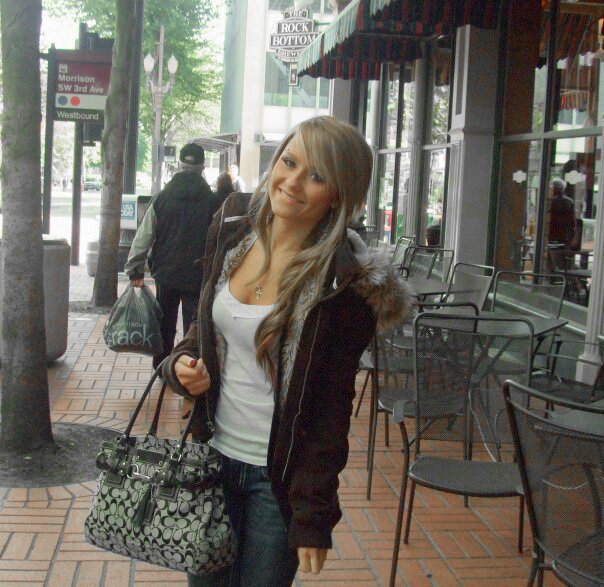 RitaCollazo5190's profile picture. Soy divertida, dinamica y me encanta la moda. Embajadora de Mencanta App: la app de moda.