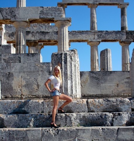 YaraLoya7965's profile picture. 