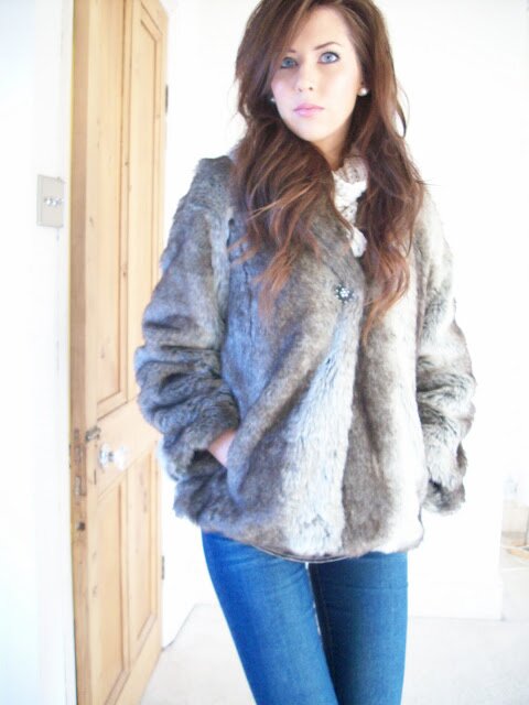 Fashion, style and smile =) Bloguera de moda y embajadora de Mencanta: la app de la moda.