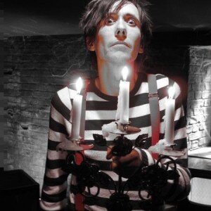 Fanpage dedicated to much loved and adored comedian/actor, @rossleebonebag