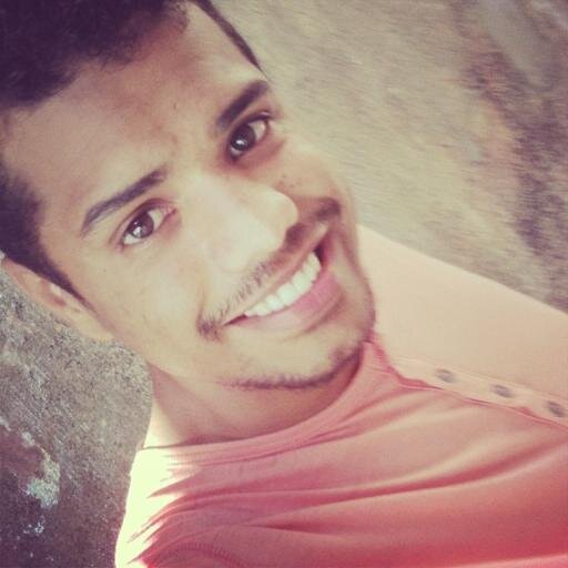 Músico, produtor musical e técnico de som, guitarrista e vocal no Ministério Dom Real!!
