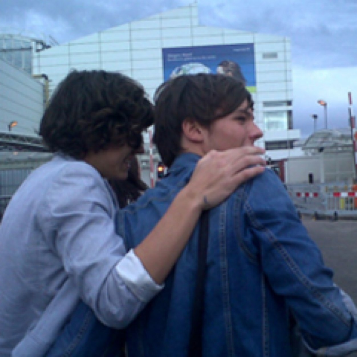 Hey! Follow me, I follow back ! xx