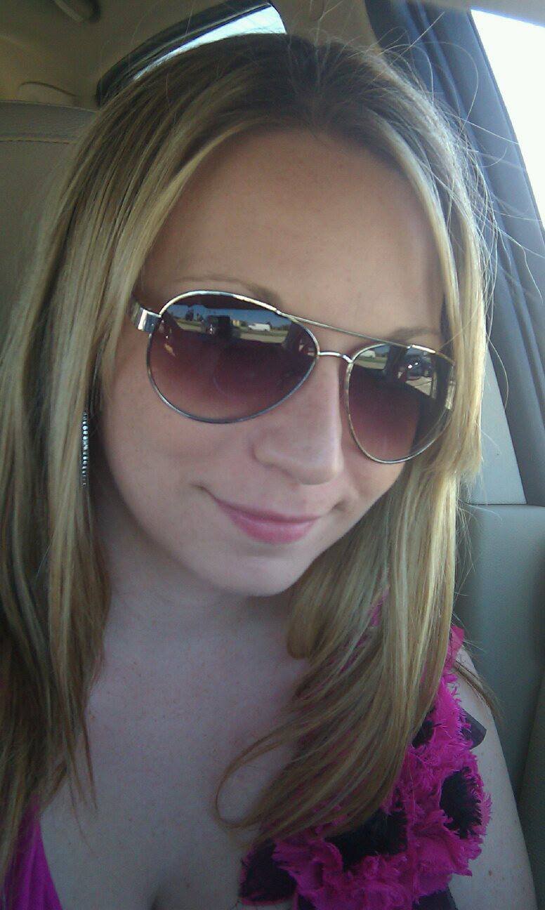 MrsStone914's profile picture. Wife & Mom, lover of brussel sprouts, creme brulee and marshmallows, maker of cards and warm fuzzies.