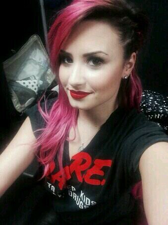 DEMİ LOVATO FAN CLUB