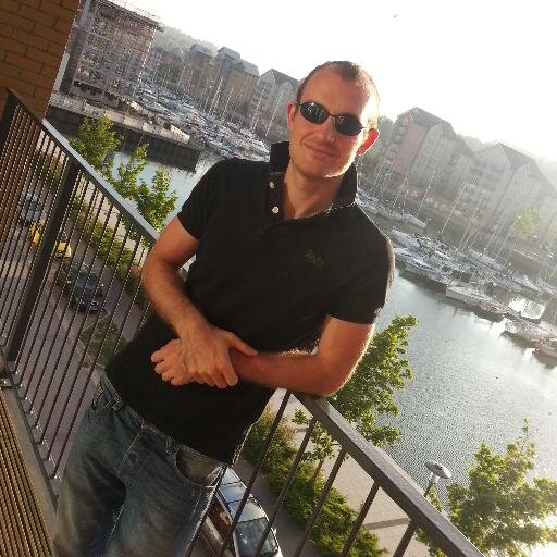 Full Time J2EE Developer. Part Time Web/Backend developer. Angular.  Food Nerd.