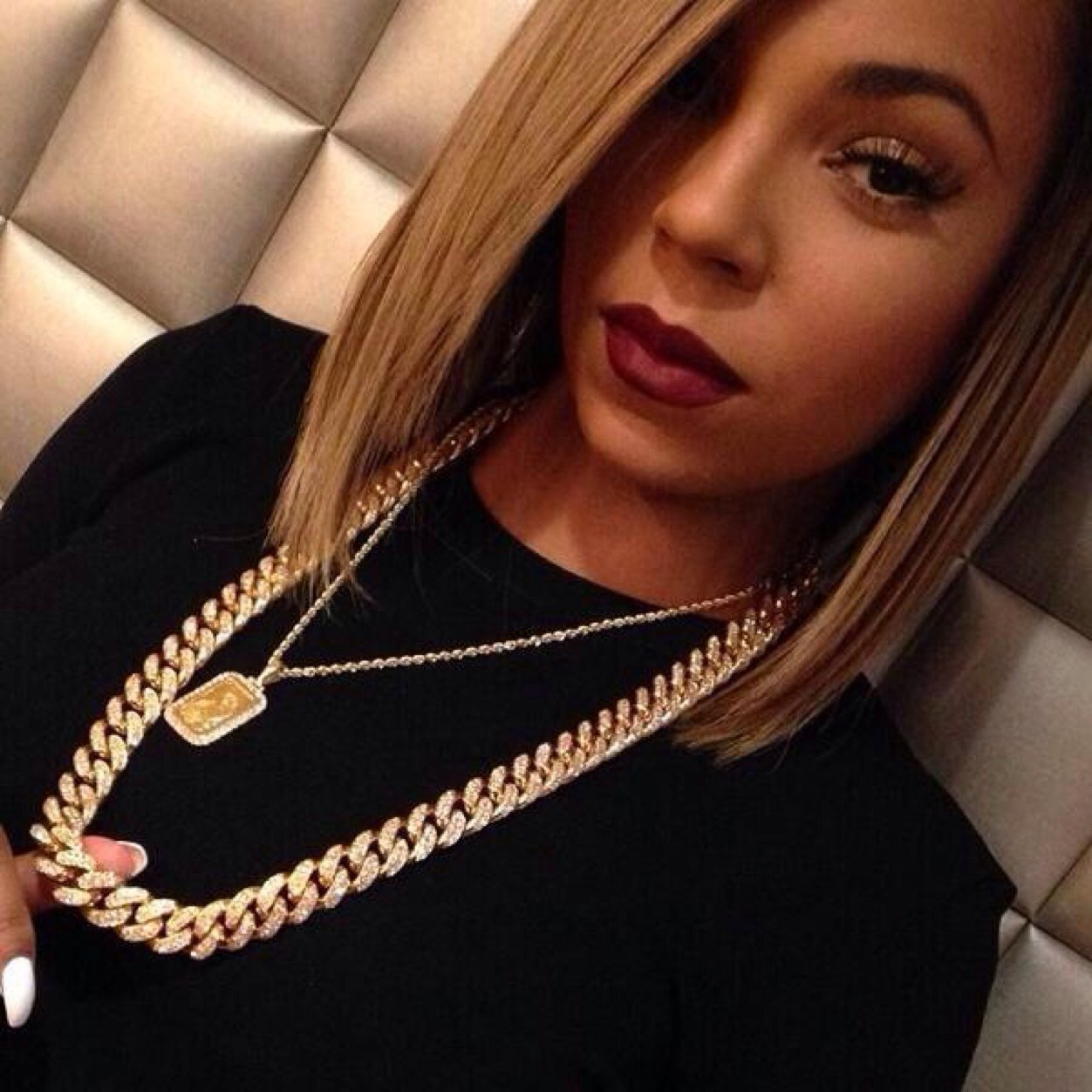 BottomsUpSlutz's profile picture. Want more followers on Twitter, Instagram or Vine and retweets then Use http://t.co/c8Vr2XJuZK - #TeamFollowBack