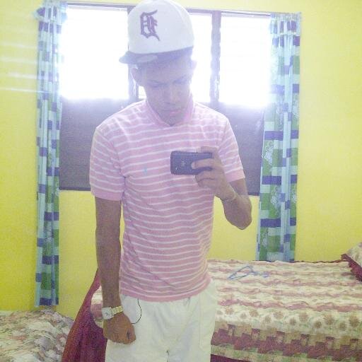 ♪ ♫( ELLA NO ESTA ENAMORA DE MI ) PERO LE GUSTA COMO YO  ♪♫  LE DOY,  SI SI . ♥♥♥♪♫