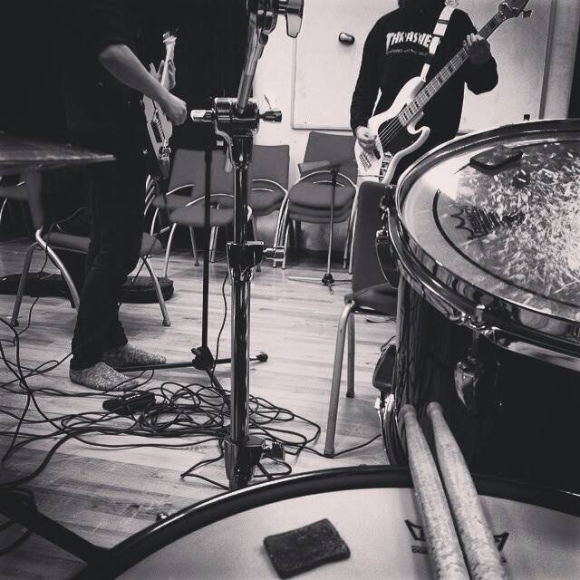 Single out now at: http://t.co/ciunWsxuSR #CellarDoor

Debut EP coming soon!