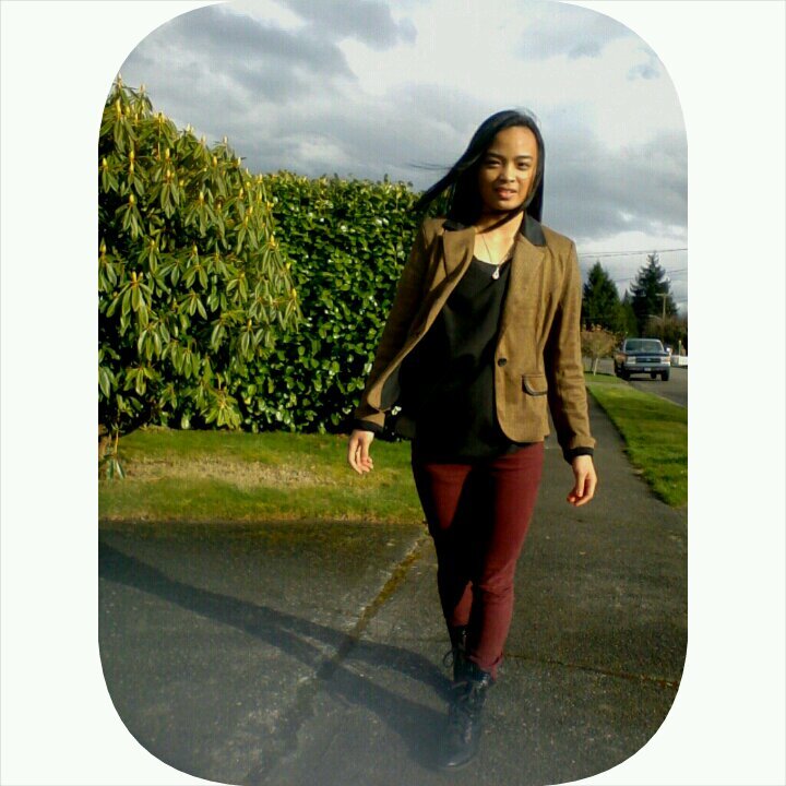 @PHS Happyily Taken♡ God, Family,Friends and wrestling♡