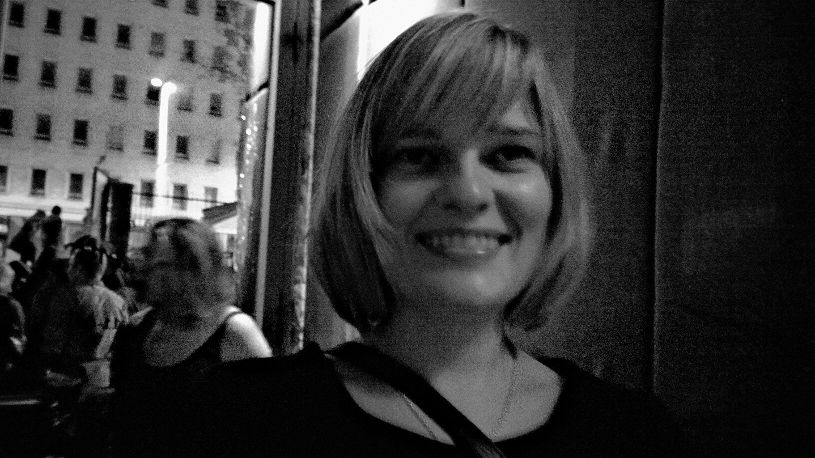 Passionate about digital experiences and all things data-driven. Nutrition and wellbeing enthusiast.