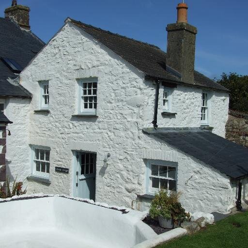 Happy and busy owner of a lovely self catering cottage and a studio apartment in St Davids. More? Tel.01437 720374/07773277291.