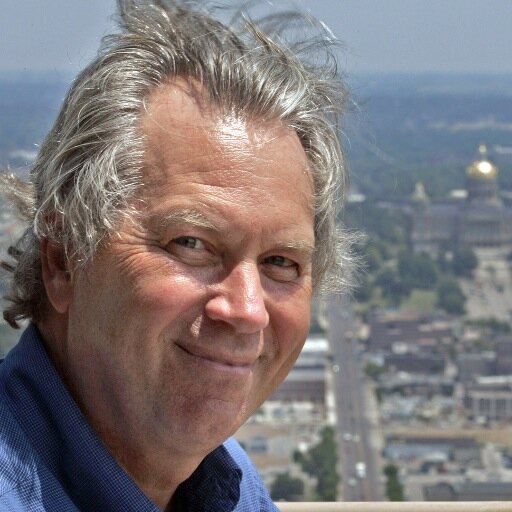 Dave Elbert writes about the history and businesses of Des Moines