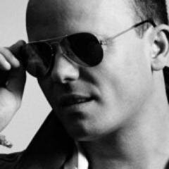 Luigi D'alessio ||  24 febbraio 1967 || Single (ma per poco.) || bad boy icsdì ||