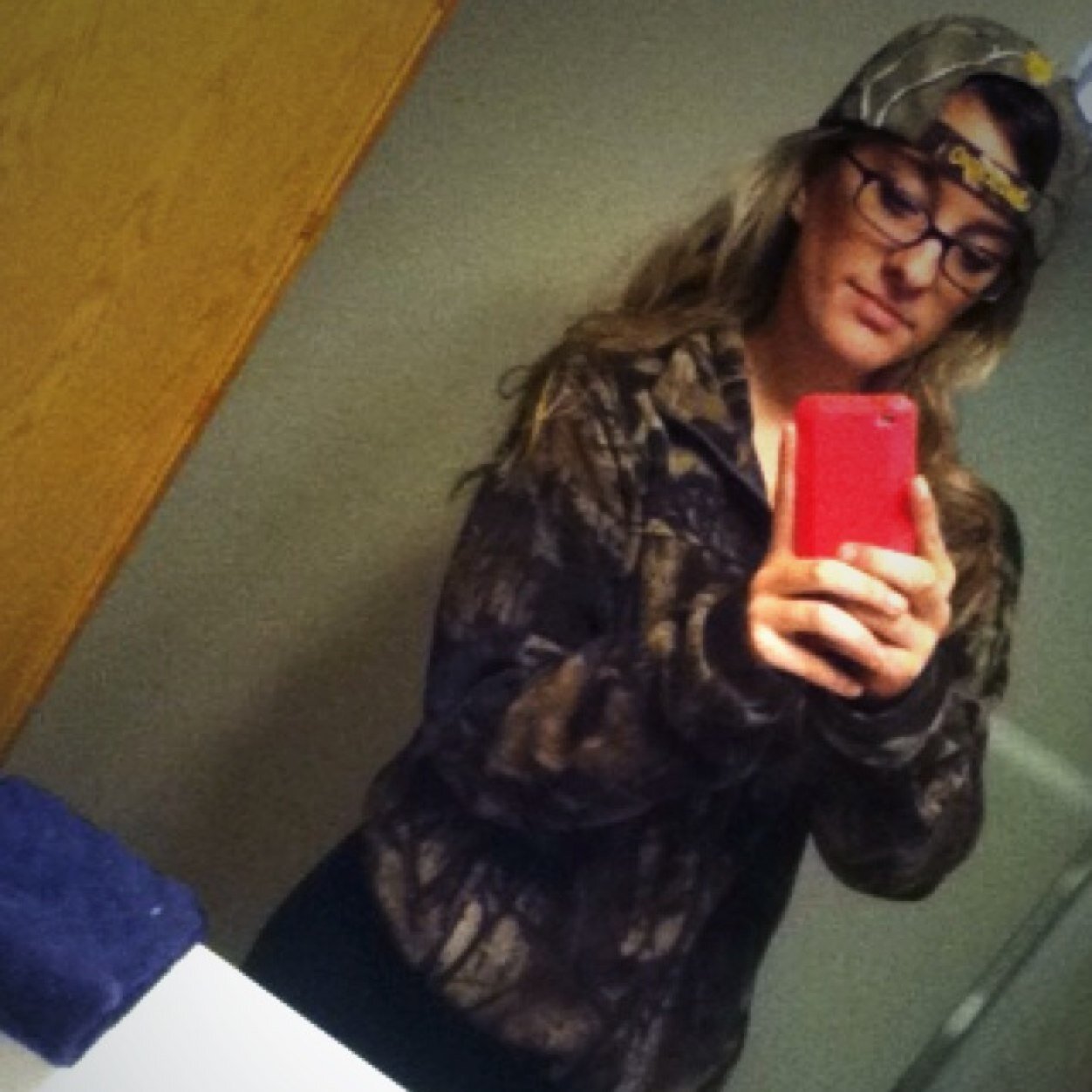 Hunting | fishing | snapchat: jordanlovesyou1 Kik: minnesotawolves | #TeamKaleigh | my THubby: @northern_boy2 | @303kid is a special person in my life(: |