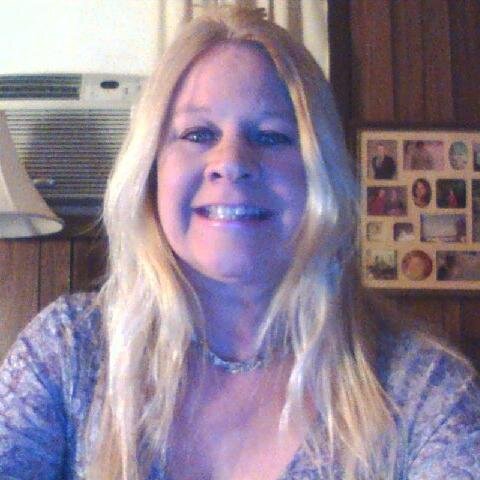 Working at home and loving it ! I am a Christian. Love Nascar and a Eagle fan. Love  nature and all its beauty. Love all music except opera and rap.