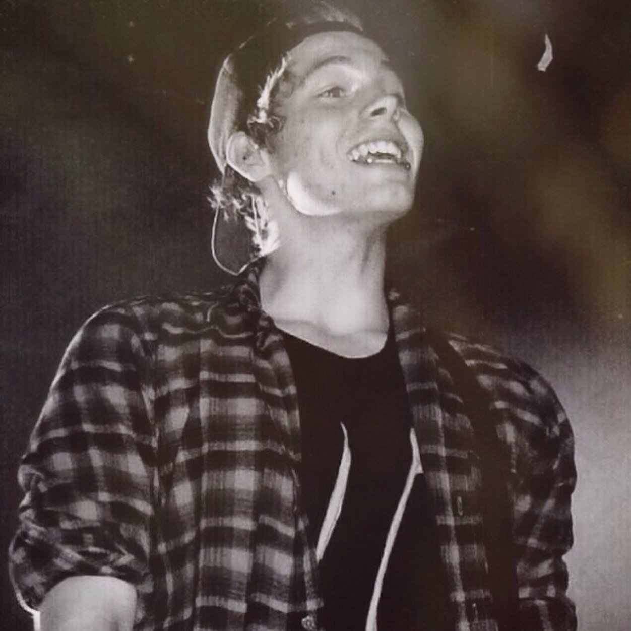 ✨I gave you this free follow bc youre amazing!✨Could you please follow @SossyLuke Thanks babes!❤️