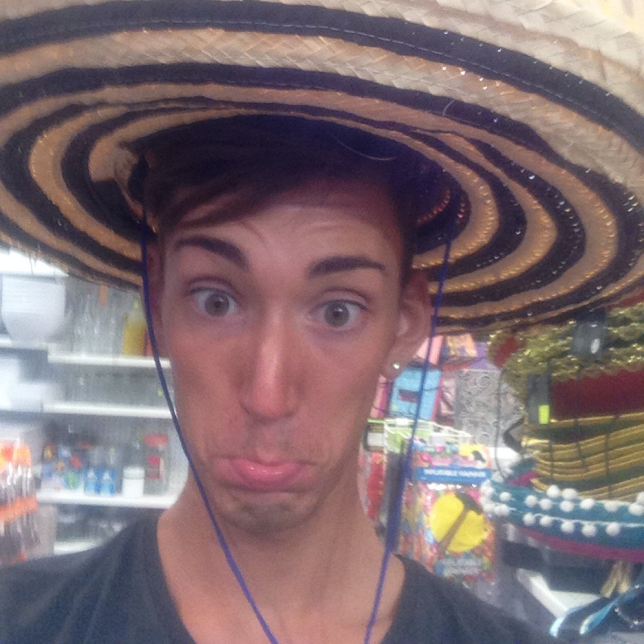 jamsey_'s profile picture. Larger than life and perpetually addicted to starbucks.