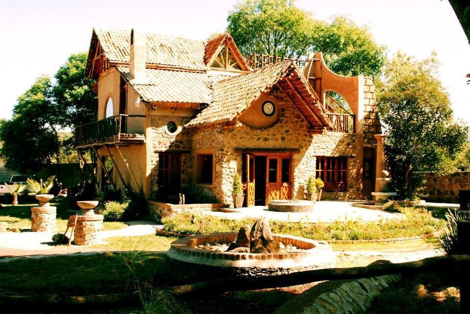 Ven y disfruta con tu familia de la mejor comida y siéntete como en casa .    Tel. 01 771 1567702 Carretera Huasca Sn Miguel Regla Km. 1.2
43500 Huasca, Hgo.