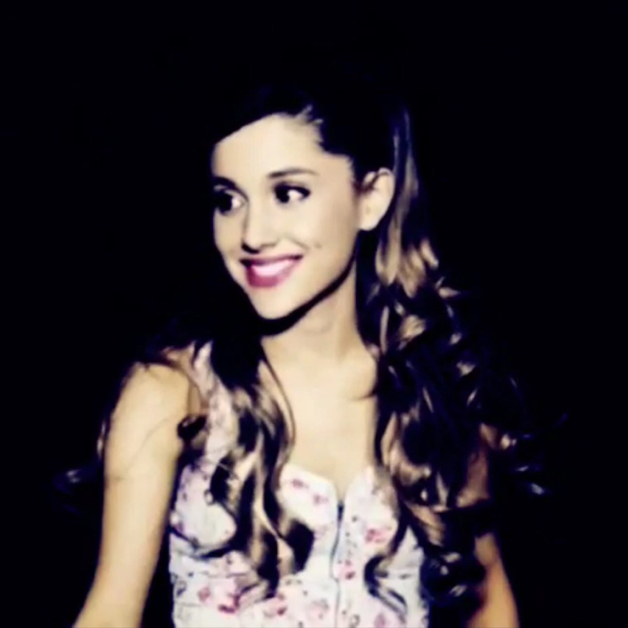 i love ariana more than i love myself ♡♡♡♡♡