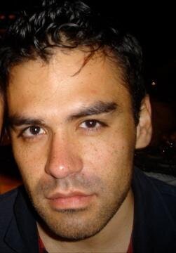 Politólogo, cinéfilo e investigador #FollowBack