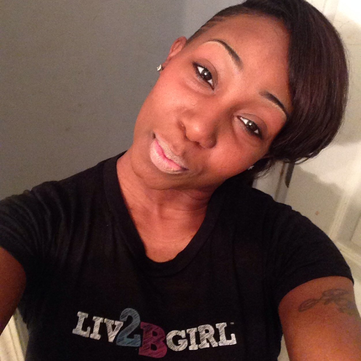 On a bad day there is always lipstick! Cashell, Aaleeyah an Liam's mommy #MILF