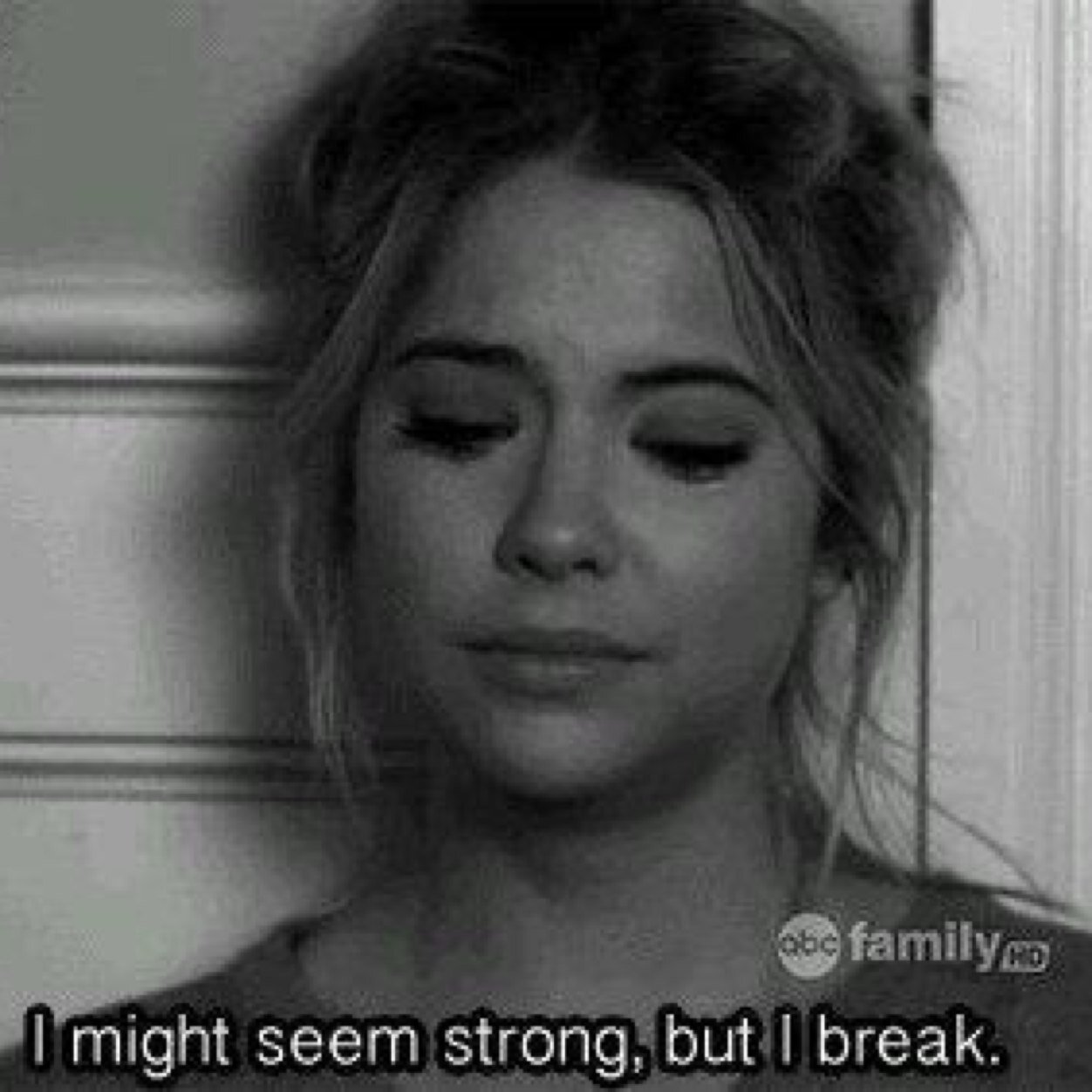 A 15 year old Dutch girl who suffers from Social Anxiety and Depression. Selfharming. Belieber & Smiler. Here for everyone to talk, just dm me! ❤️