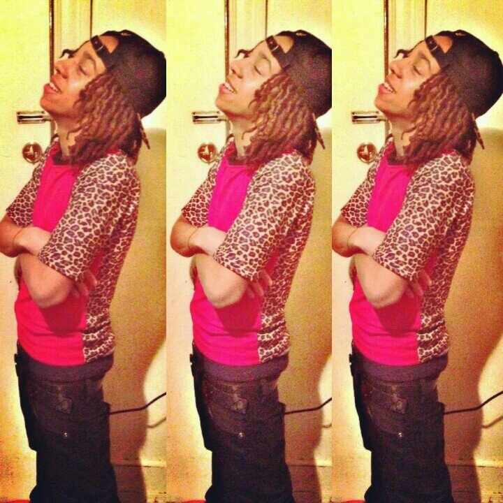 SoRowdy_Wildboy's profile picture. Add Me On Facebook So Rowdy At the top its ju$t me & my left hand ^_^ @Eat_NayTWEETS
