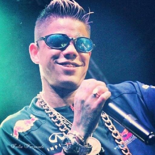 _ O Humilhado foi exaltado , Vagabundo que via descalso mandando rima hj nao Entende nada ♪ 
Eu te amo @Mclon_oficial , Since : 16.03.2013 ♥ Dona : @K44H_Qzo '