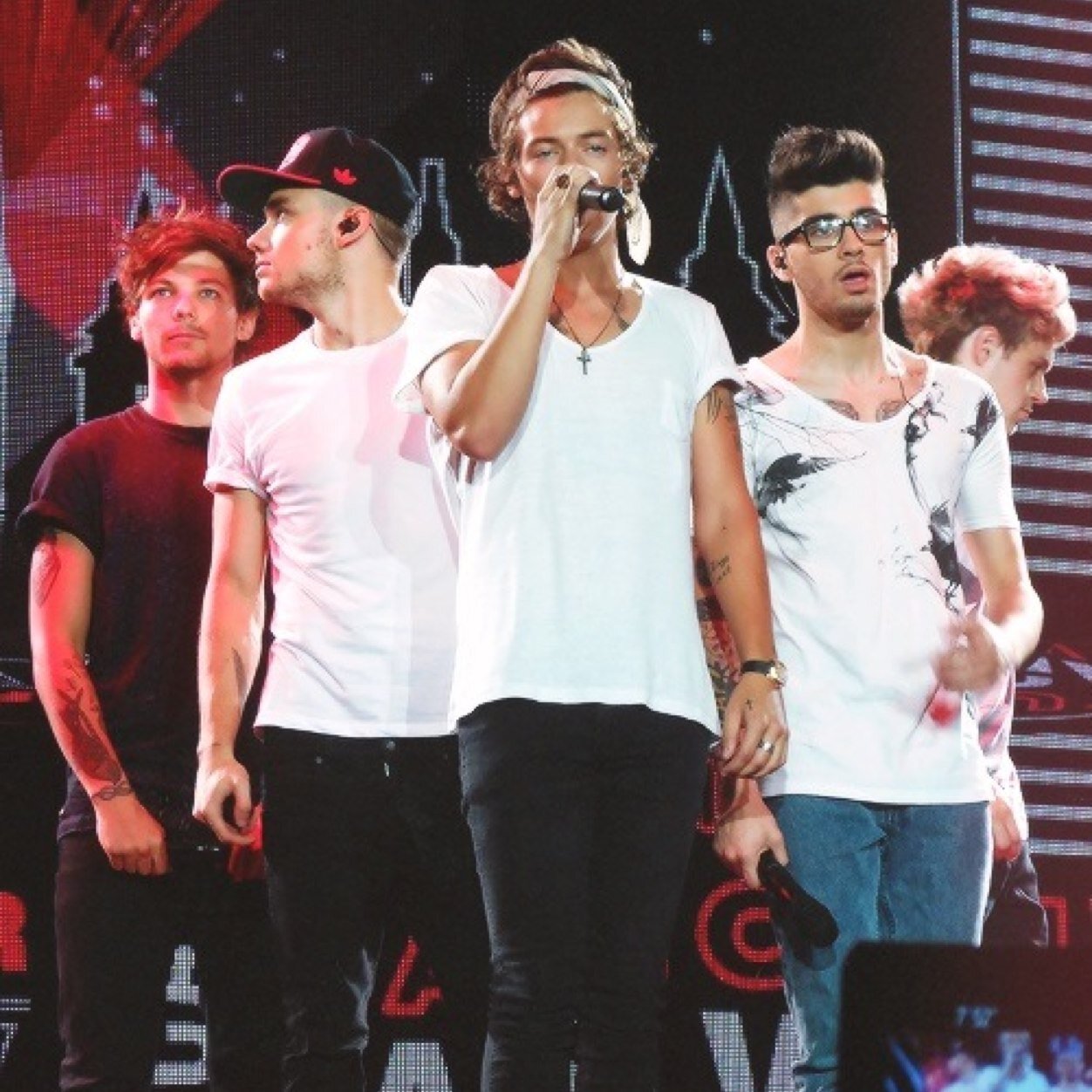 Fanpage for One Direction! I speak my mind on here.
November 26, 2013 I met 1D