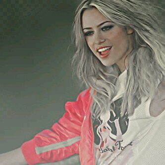 ~❥ممــاا عــااش  من يكـدر مـزااجـي~❥