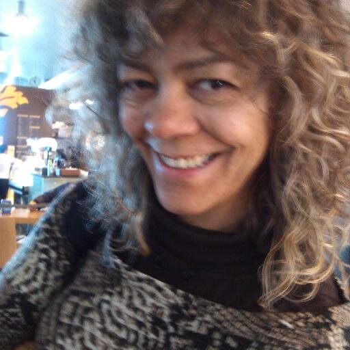 rosacarreiralei's profile picture. Amo ler, rir, praia, vinho tinto, boa comida, viajar.