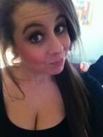 themaitea453's profile picture. Hola. He oido a tu cuerpo llamarme desde el otro lado del salon.