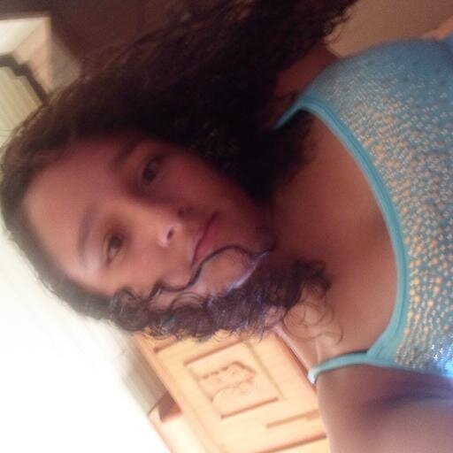 libriana -14 anos /estudante cursando 8ano / solteira