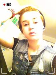 roltenaariana2's profile picture. Ves esto? ? Es mi corazon y NO es tu juguete.