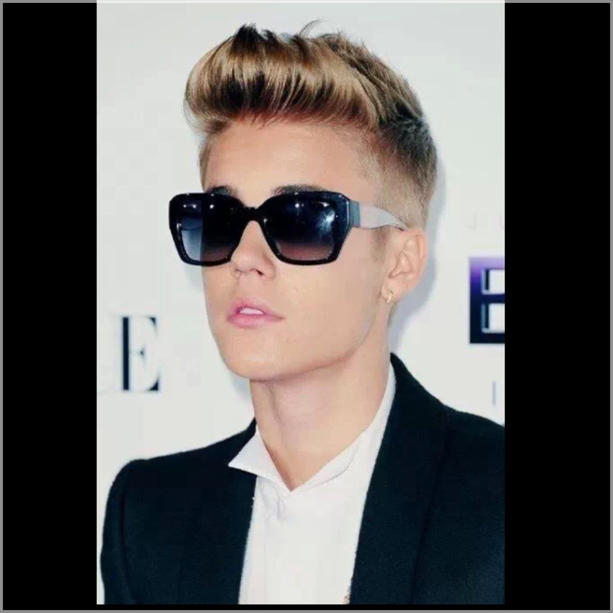 Belieber Forever.. I love you Justin.. 13 year old girl.. Demi.. Fried Chicken..The Definition of Perfect.. Check out my Idol..Hes 19, Called Justin