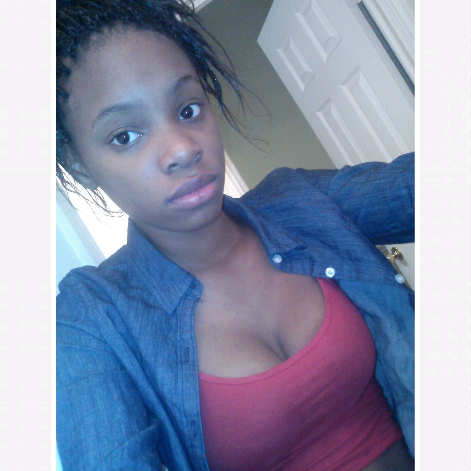 Lil Kaylaaaaaaaaaa G . From The Country ^ Yeee'n Know ? KiK : @Hey_Im_Preddiee .