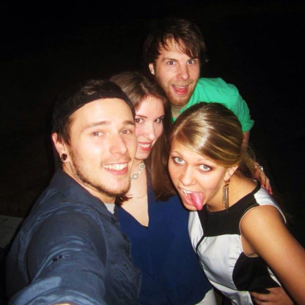 bigbear_rich's profile picture. I like sprinkles on my cupcakes and i love puppies