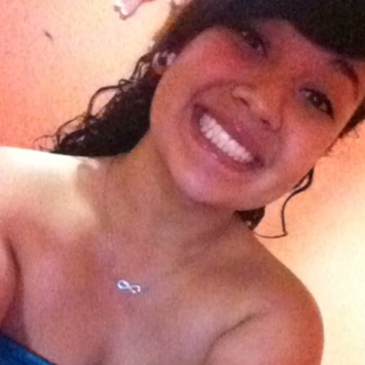 BAHS. 15teen. Singing&Dance. Mac Miller is MY baby. 
IG: adorealmaa_