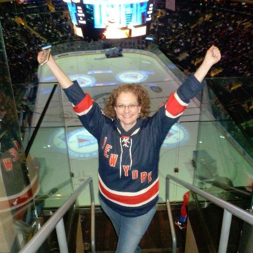 kimberlieebee's profile picture. Displaced sports fan in Pittsburgh who loves NY Rangers hockey, Raiders and Huskers football, bird/wildlife watching, backpacking, camping, and my dog.❤️