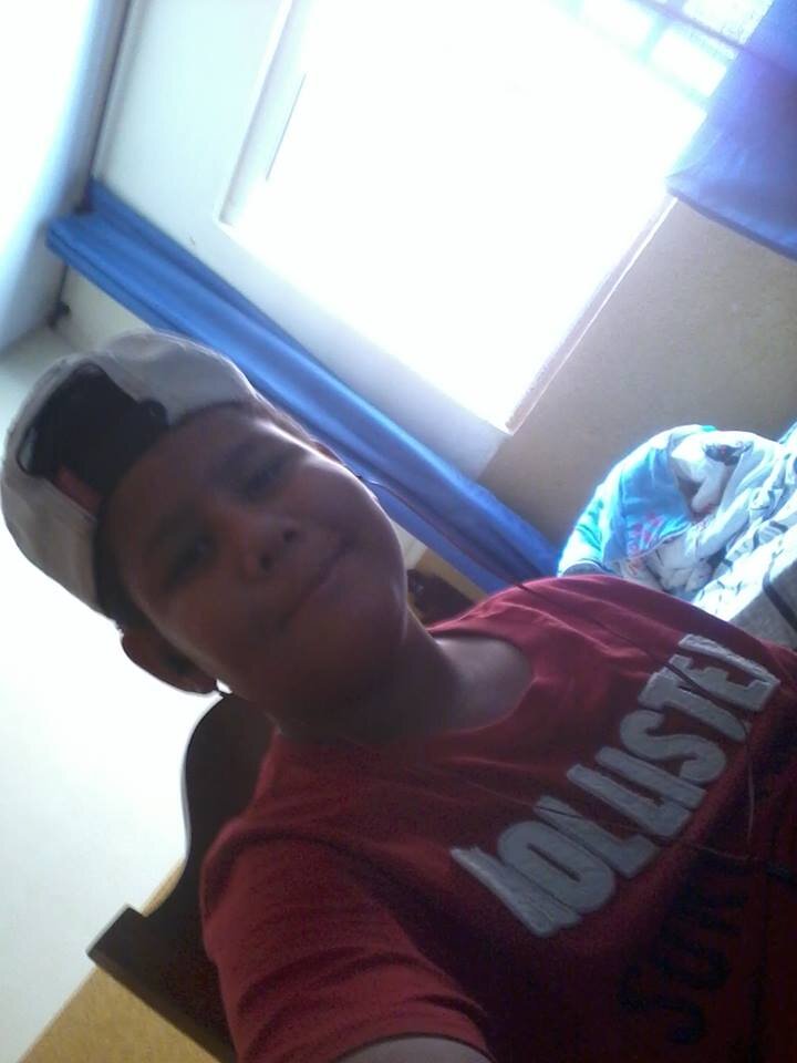 amo skate, gosto muito , amo meu pai minha mãe , amoo DEUS , e meus amigos , e foda - se quem achar ruim ¥¥