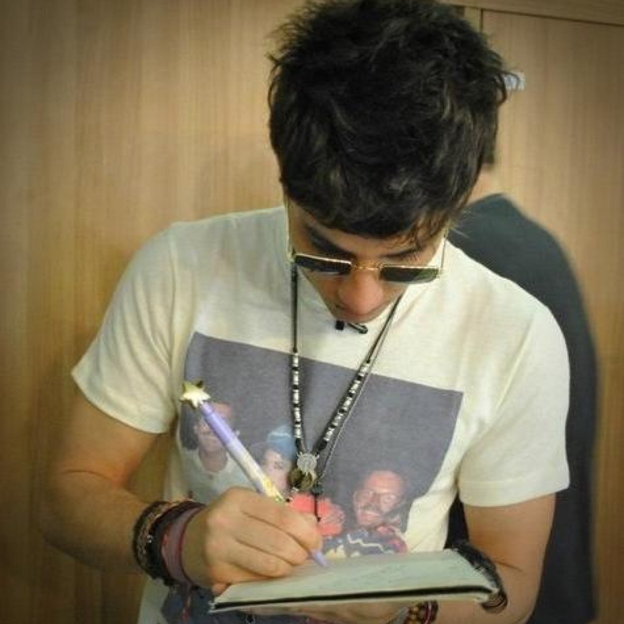 Eu não preciso te olhar pra te ter em meu mundo porque aonde quer que eu vá você está em tudo, tudo o que eu preciso, te vivo @ChayLeao
