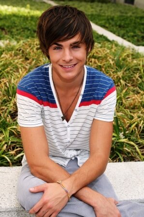 loveartsomuch's profile picture. Считаю, что большинство людей хотят верить в свою некую глобальную психическую псевдотравму, которая сделала их такими ублюдками.