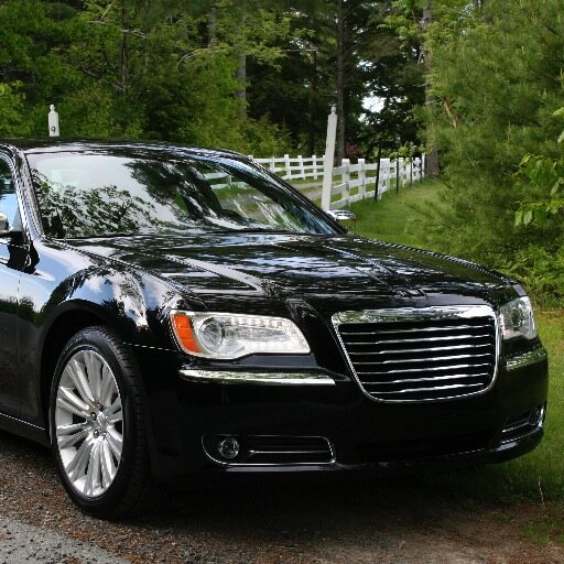 Luxury transportation | 24/7 | Limousines | Executive Sedan | Weddings | Airport | Corporate | Evenings Out | Special Events | Narrated Tours