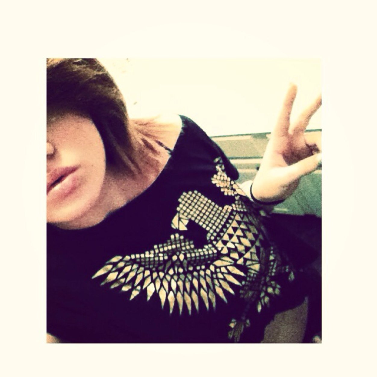 \m/ Band Freak \m/ 
Instagram; @t0risch0tt