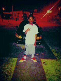 5SGent_Reg's profile picture. getin money dnt make u real..being 1hunna to your self and da niggas dat be 1hunna to u make u real ..r.i.p David we miss you #300