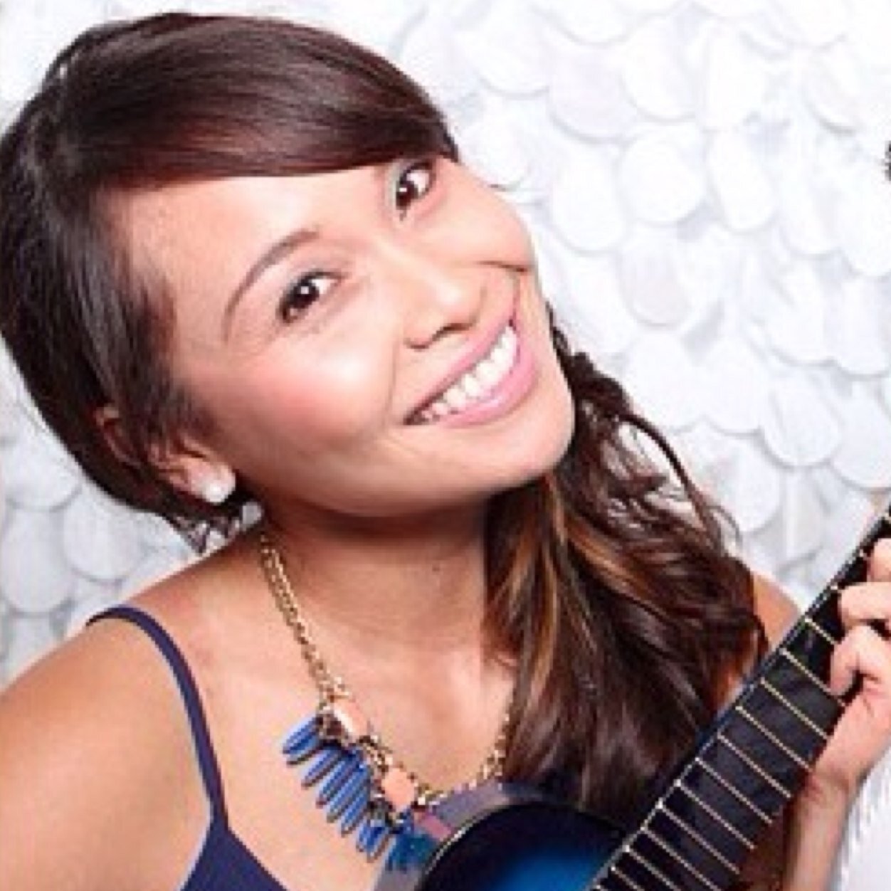 ♫ music lover. LA sports enthusiast. ux/ui designer. mama 🐻 of KQuinn, DReid & JCarlo 💙