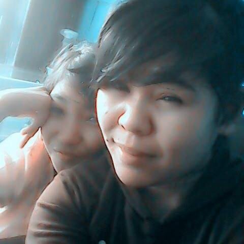 elsichychylove1's profile picture. Tertariklah kepada seseorang yang dapat membuatmu tersenyum, kerna hanya senyum yang dapat membuat hari-hari yang gelap menjadi cerah