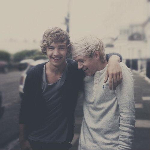 follow @quitelikeliam please (: