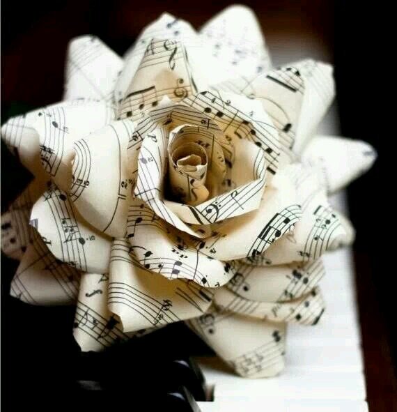 saintkrystal's profile picture. 